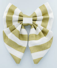 Load image into Gallery viewer, SHIBA INU BLUE BOWTIE